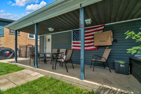 Tiny photo for 5009 W 105th Street, Oak Lawn, IL 60453 (MLS # 12490824)
