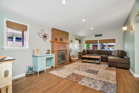 Tiny photo for 5009 W 105th Street, Oak Lawn, IL 60453 (MLS # 12490824)