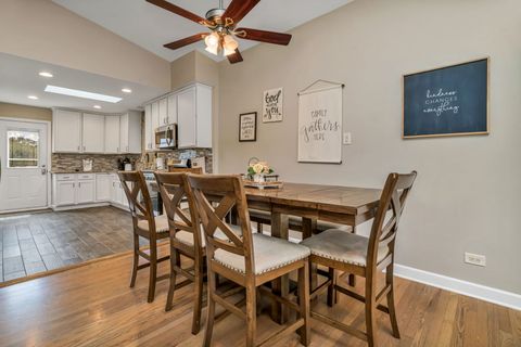 Tiny photo for 5009 W 105th Street, Oak Lawn, IL 60453 (MLS # 12490824)