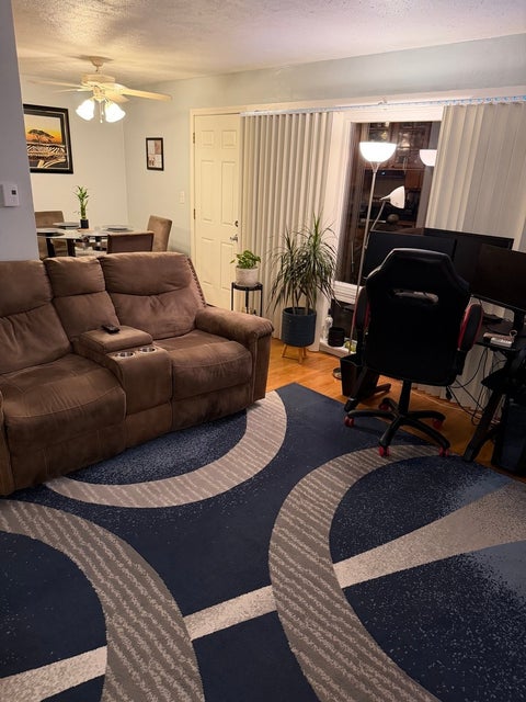 Tiny photo for 2209 Arbor Circle #25, Downers Grove, IL 60515 (MLS # 12757816)