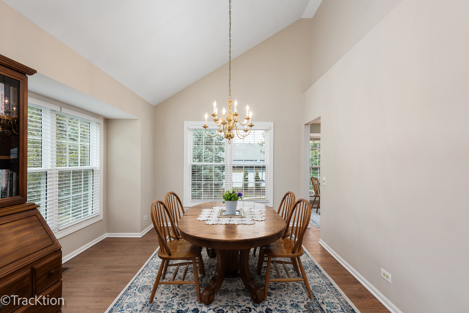 27W220 Chelsea Circle