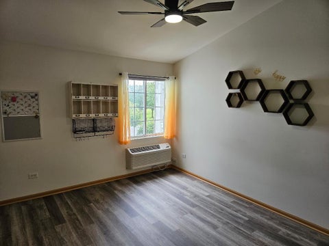 Tiny photo for 329 Silverstone Drive #329, Carpentersville, IL 60110 (MLS # 12722686)