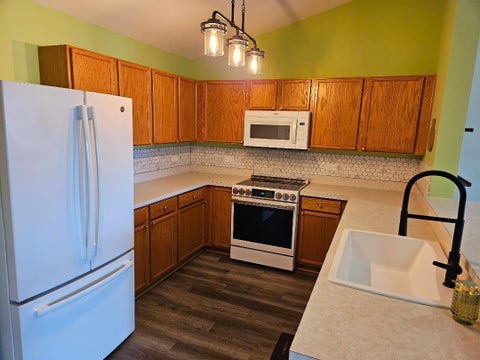 Tiny photo for 329 Silverstone Drive #329, Carpentersville, IL 60110 (MLS # 12722686)