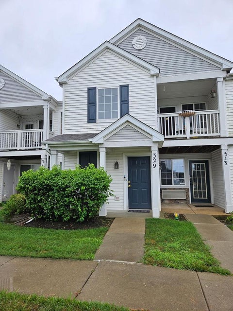 Photo of 329 Silverstone Drive #329, Carpentersville, IL 60110 (MLS # 12722686)