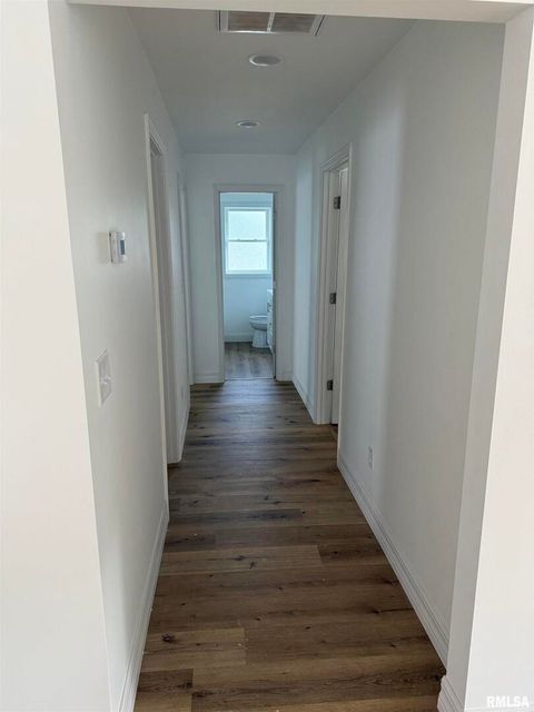 Tiny photo for 924 N ALMOND Street, Carbondale, IL 62901 (MLS # EB459500)