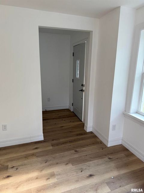 Tiny photo for 924 N ALMOND Street, Carbondale, IL 62901 (MLS # EB459500)