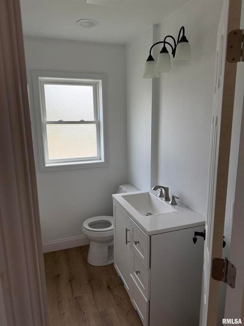 Tiny photo for 924 N ALMOND Street, Carbondale, IL 62901 (MLS # EB459500)