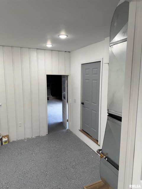 Tiny photo for 924 N ALMOND Street, Carbondale, IL 62901 (MLS # EB459500)