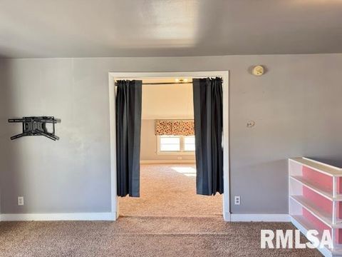 Tiny photo for 2918 PERSHING Boulevard, Clinton, IA 52732 (MLS # QC4269739)