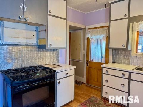 Tiny photo for 2918 PERSHING Boulevard, Clinton, IA 52732 (MLS # QC4269739)