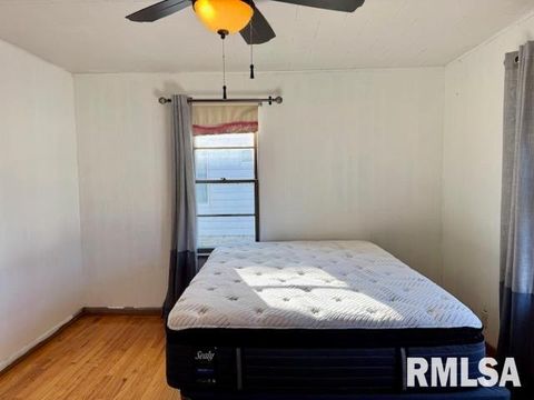 Tiny photo for 2918 PERSHING Boulevard, Clinton, IA 52732 (MLS # QC4269739)