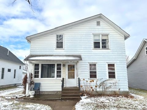 Photo of 2918 PERSHING Boulevard, Clinton, IA 52732 (MLS # QC4269739)