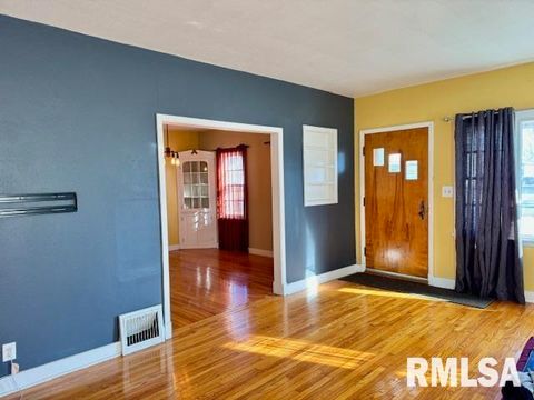 Tiny photo for 2918 PERSHING Boulevard, Clinton, IA 52732 (MLS # QC4269739)