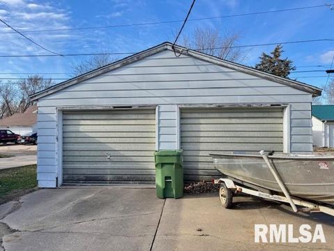 Tiny photo for 2918 PERSHING Boulevard, Clinton, IA 52732 (MLS # QC4269739)