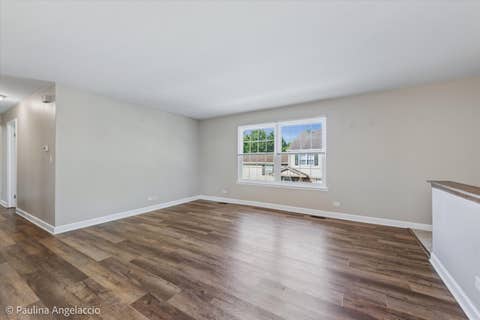 Tiny photo for 111 Lindenwood Court #0, Vernon Hills, IL 60061 (MLS # 12671296)