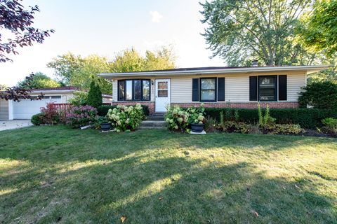 Photo of 2625 Vercoe Avenue, Waukegan, IL 60087 (MLS # 12493525)