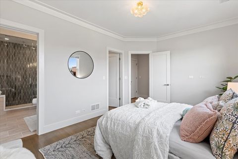 Tiny photo for 2657 N Bosworth Avenue #3S, Chicago, IL 60613 (MLS # 12539956)