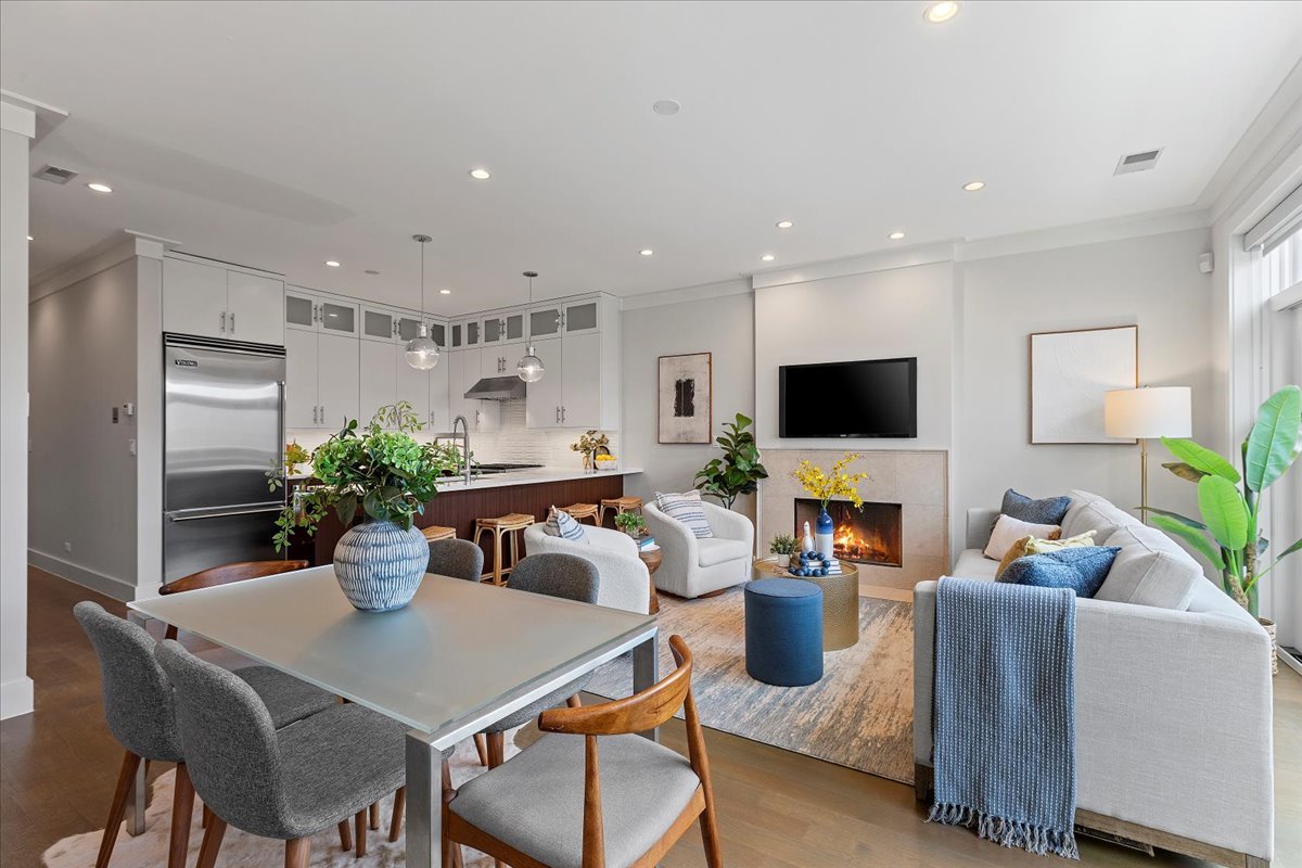 2657 N Bosworth Avenue 3S