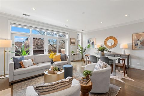 Tiny photo for 2657 N Bosworth Avenue #3S, Chicago, IL 60613 (MLS # 12539956)