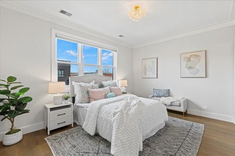 Tiny photo for 2657 N Bosworth Avenue #3S, Chicago, IL 60613 (MLS # 12539956)