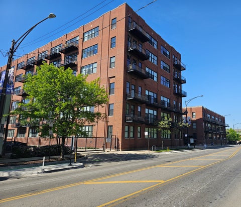 Photo of 2323 W Pershing Road #230, Chicago, IL 60609 (MLS # 12666001)