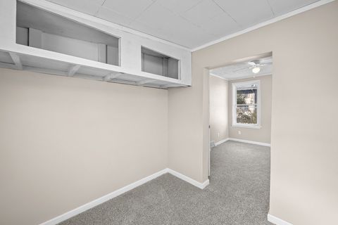 Tiny photo for 402 E Pleasant Street, Davenport, IA 52803 (MLS # 12614046)