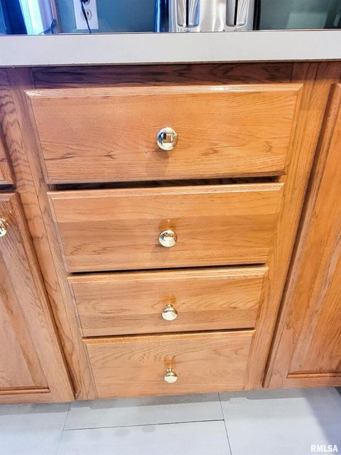 Tiny photo for 216 E 3RD Street, Flora, IL 62839 (MLS # EB460093)