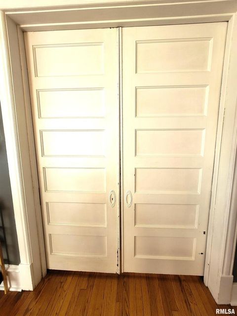 Tiny photo for 216 E 3RD Street, Flora, IL 62839 (MLS # EB460093)