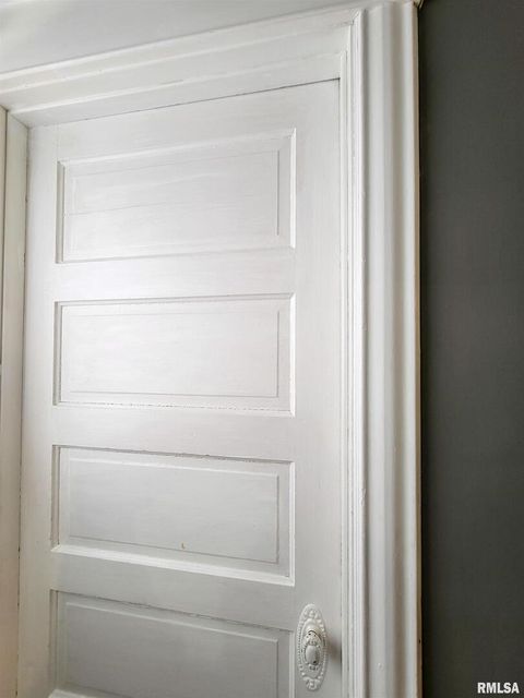 Tiny photo for 216 E 3RD Street, Flora, IL 62839 (MLS # EB460093)