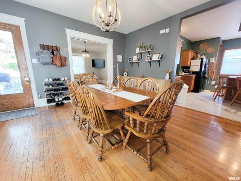 Tiny photo for 216 E 3RD Street, Flora, IL 62839 (MLS # EB460093)