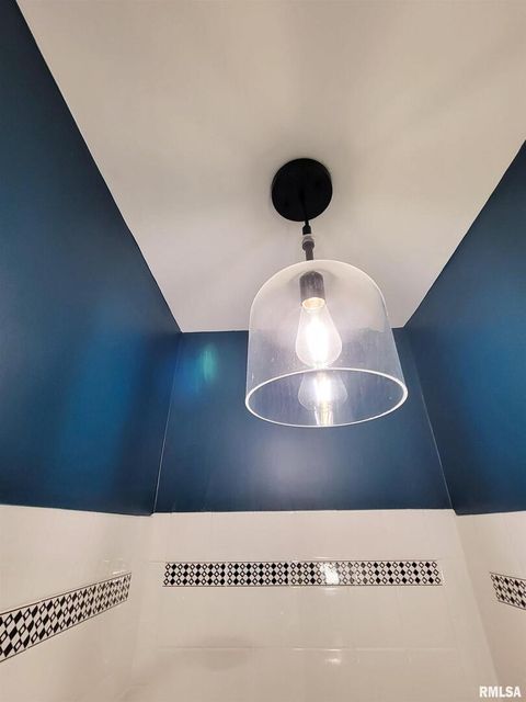 Tiny photo for 216 E 3RD Street, Flora, IL 62839 (MLS # EB460093)