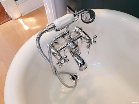 Tiny photo for 216 E 3RD Street, Flora, IL 62839 (MLS # EB460093)