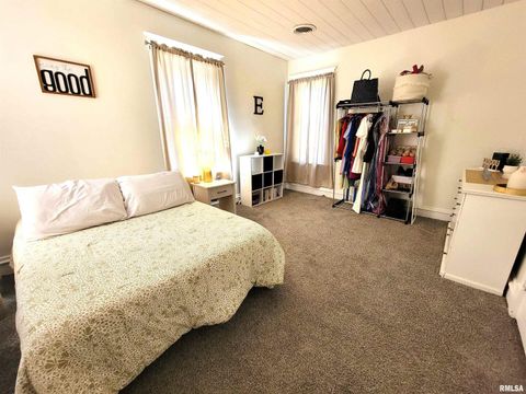 Tiny photo for 216 E 3RD Street, Flora, IL 62839 (MLS # EB460093)