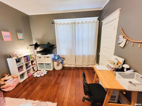 Tiny photo for 216 E 3RD Street, Flora, IL 62839 (MLS # EB460093)