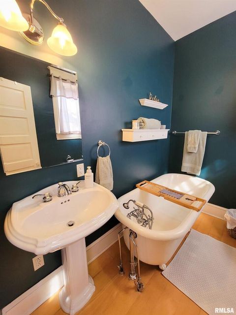 Tiny photo for 216 E 3RD Street, Flora, IL 62839 (MLS # EB460093)