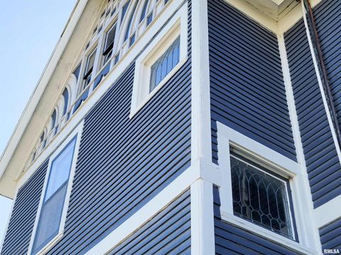 Tiny photo for 216 E 3RD Street, Flora, IL 62839 (MLS # EB460093)