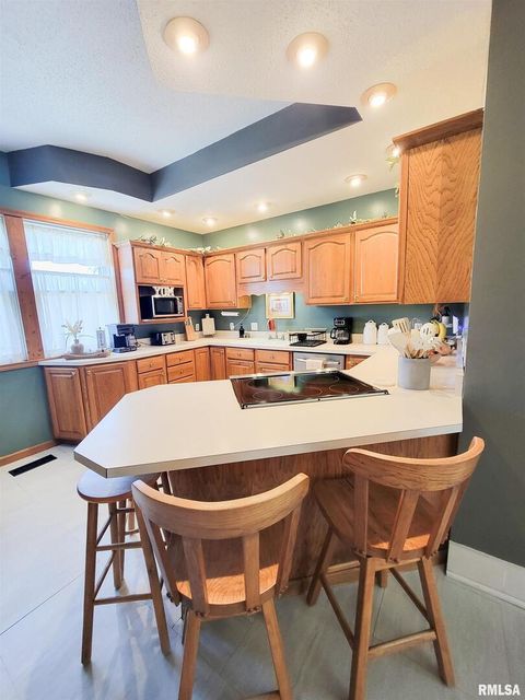 Tiny photo for 216 E 3RD Street, Flora, IL 62839 (MLS # EB460093)