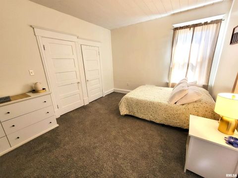 Tiny photo for 216 E 3RD Street, Flora, IL 62839 (MLS # EB460093)