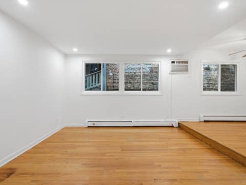 Tiny photo for 714 N Austin Boulevard #202, Oak Park, IL 60302 (MLS # 12702355)