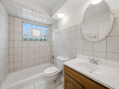 Tiny photo for 714 N Austin Boulevard #202, Oak Park, IL 60302 (MLS # 12702355)