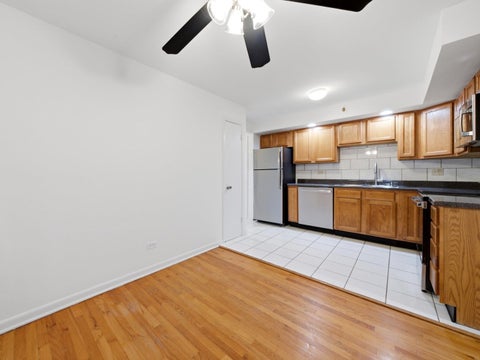 Tiny photo for 714 N Austin Boulevard #202, Oak Park, IL 60302 (MLS # 12702355)