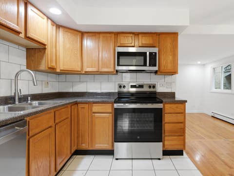 Tiny photo for 714 N Austin Boulevard #202, Oak Park, IL 60302 (MLS # 12702355)