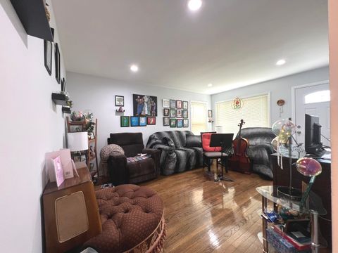 Tiny photo for 1023 Rice Avenue, Bellwood, IL 60104 (MLS # 12387746)
