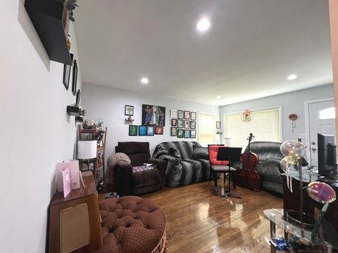 Tiny photo for 1023 Rice Avenue, Bellwood, IL 60104 (MLS # 12387746)