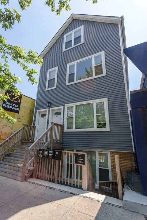 2437 N Ashland Avenue 1F Chicago IL 60614