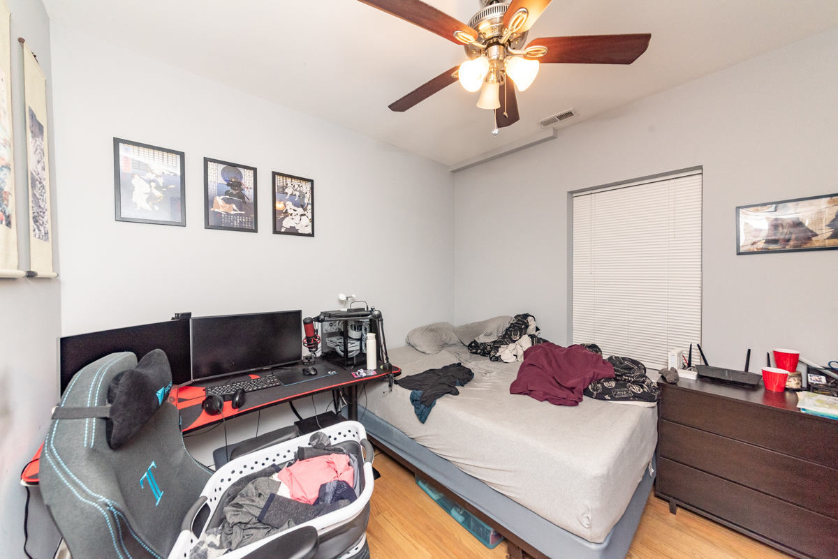 2437 N Ashland Avenue 1F