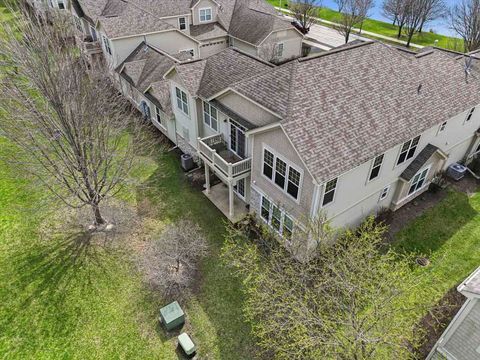 Tiny photo for 1890 Havenshire Road #1890, Aurora, IL 60502 (MLS # 12615630)