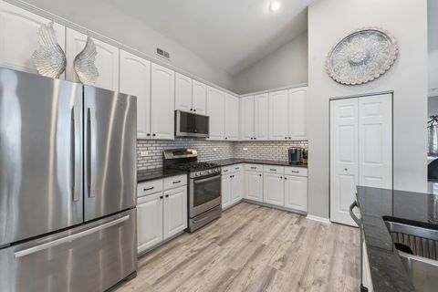 Tiny photo for 1890 Havenshire Road #1890, Aurora, IL 60502 (MLS # 12615630)