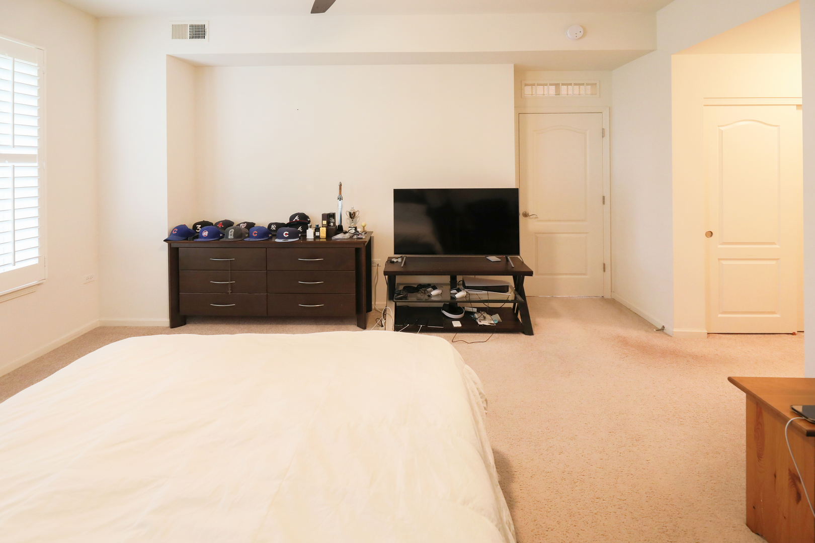 77 N Quentin Road 414
