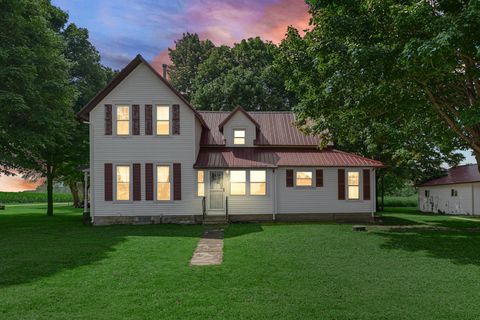 Tiny photo for 1061 Robbins Road, Amboy, IL 61310 (MLS # 12436594)